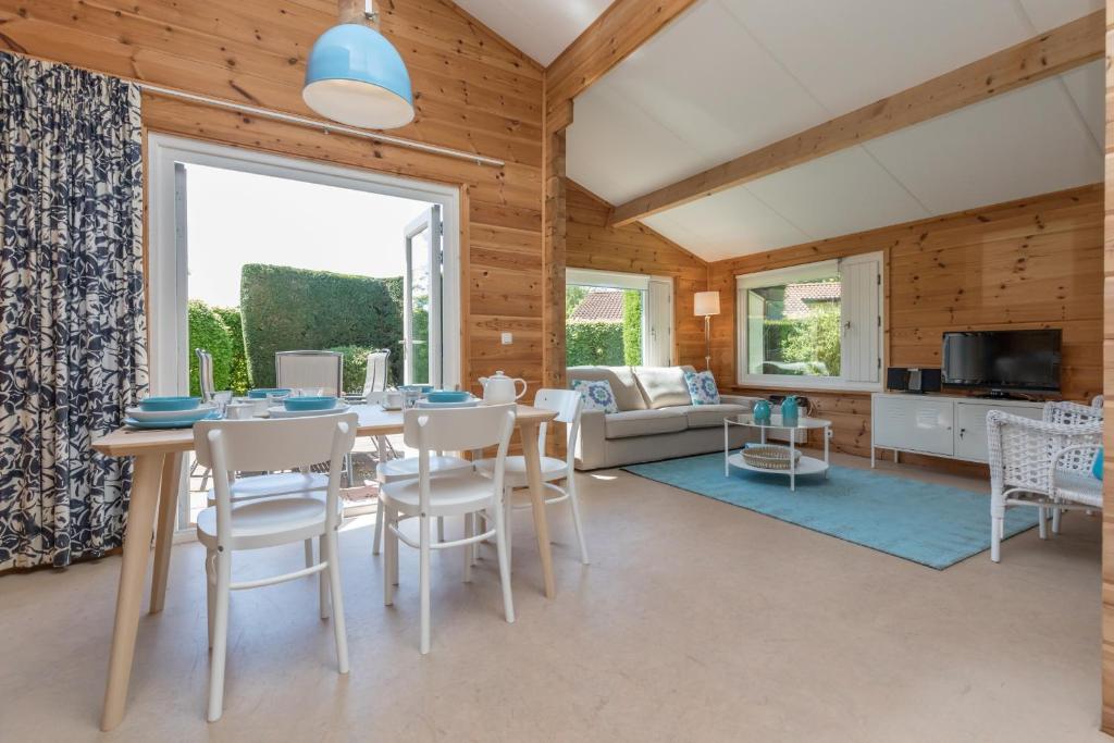 Beach Rentals - Beachpark Renesse room 2